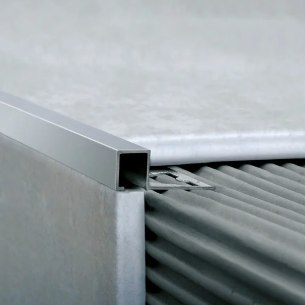 GUARDACANTO QUADRA 3423 ATRIM